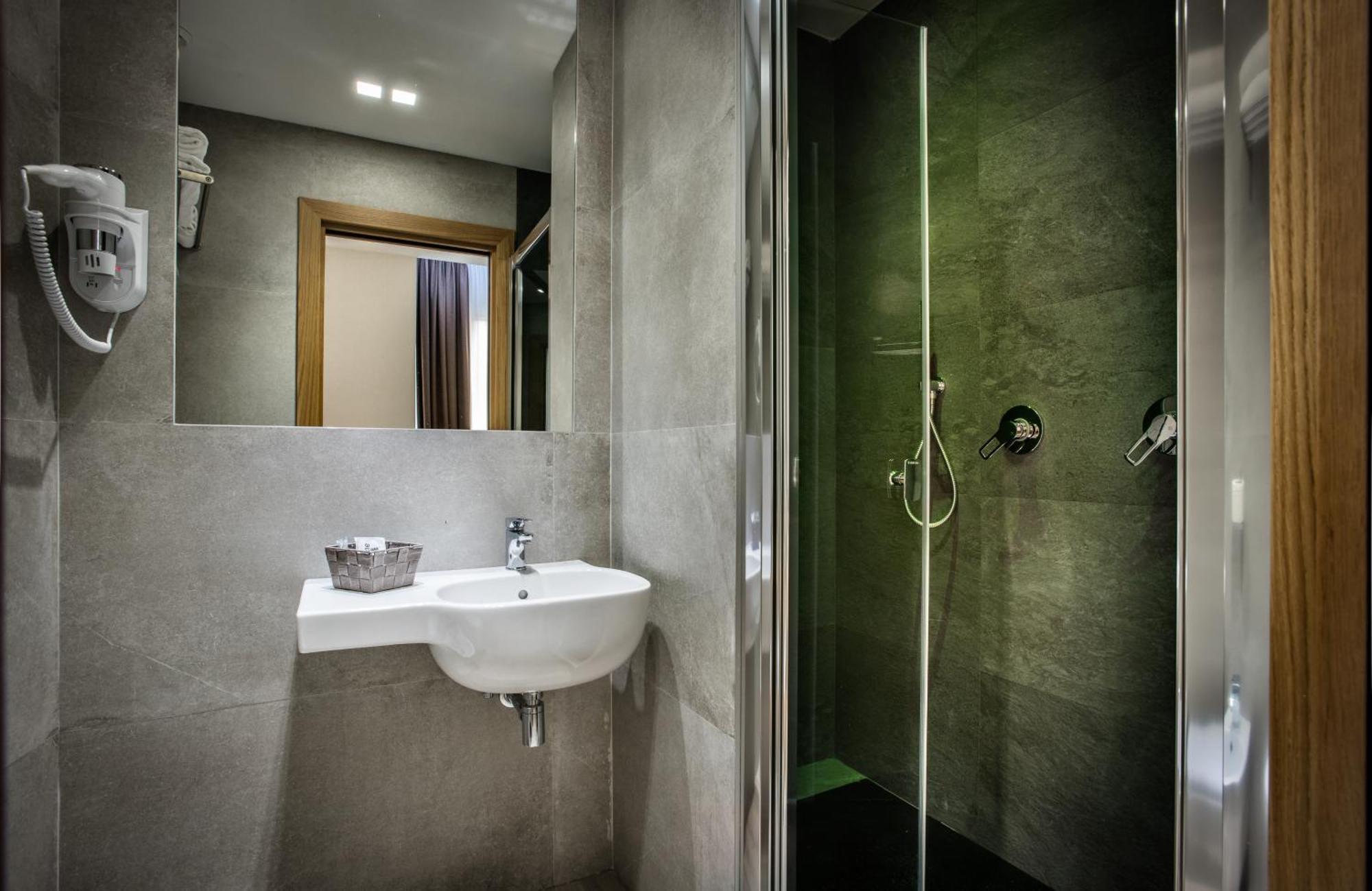 Premium Single Room